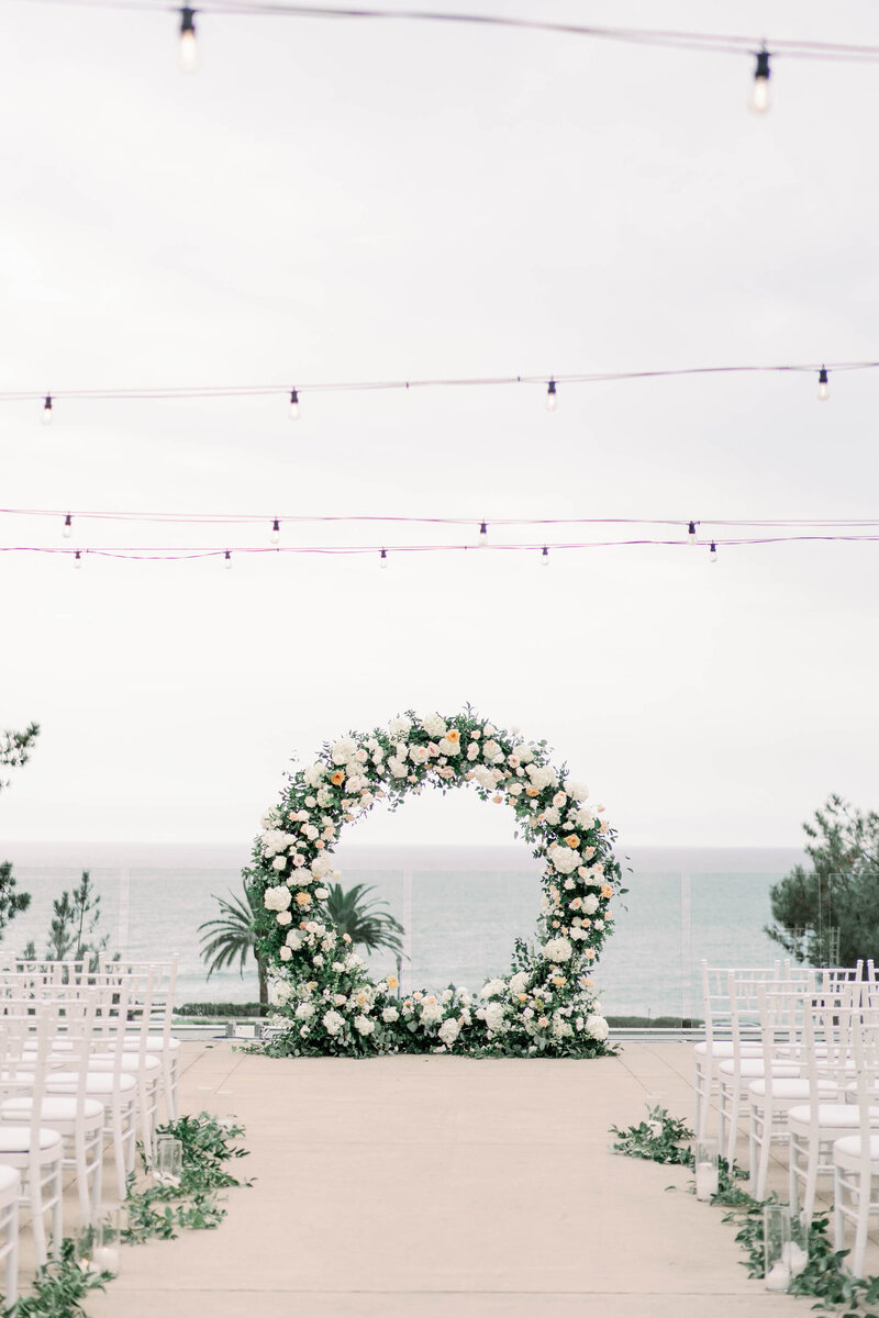 Beach Wedding Ideas and Tips Venues Attire Decor more Minted